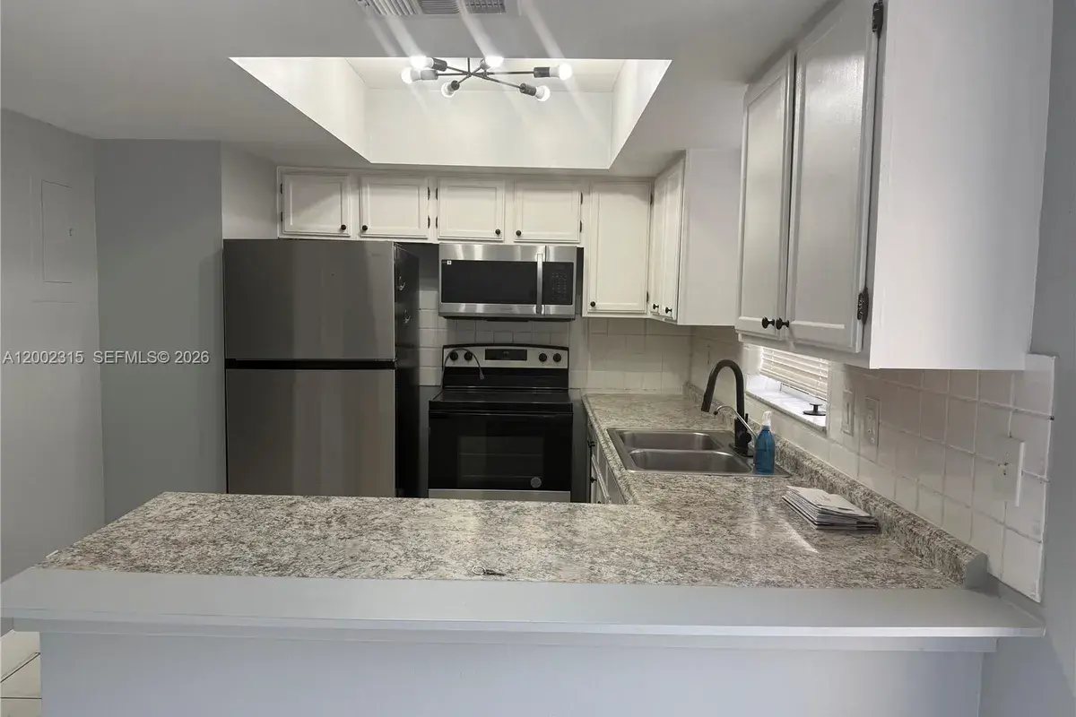 7926 Kimberly Blvd # 202, North Lauderdale FL 33068
