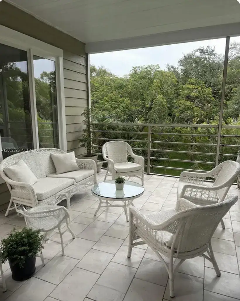 3070 NW 48th Ter # 413, Lauderdale Lakes FL 33313