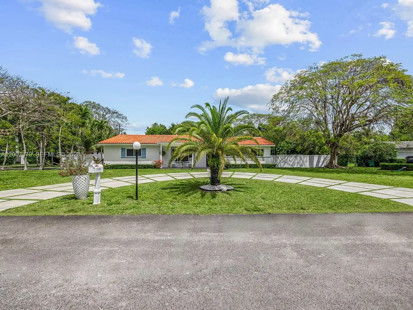 7495 SW 73rd Ter, Miami FL 33143