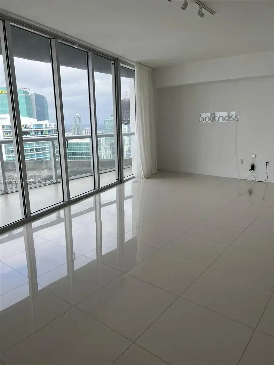 475 Brickell Ave # 5508, Miami FL 33131 photo 4