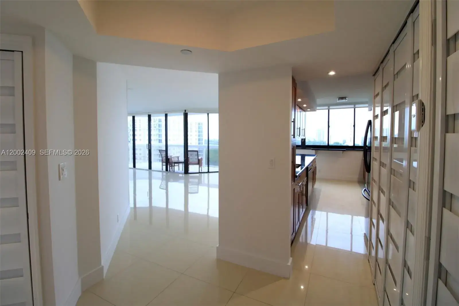 20185 E Country Club Dr # 1105, Aventura FL 33180 photo 5