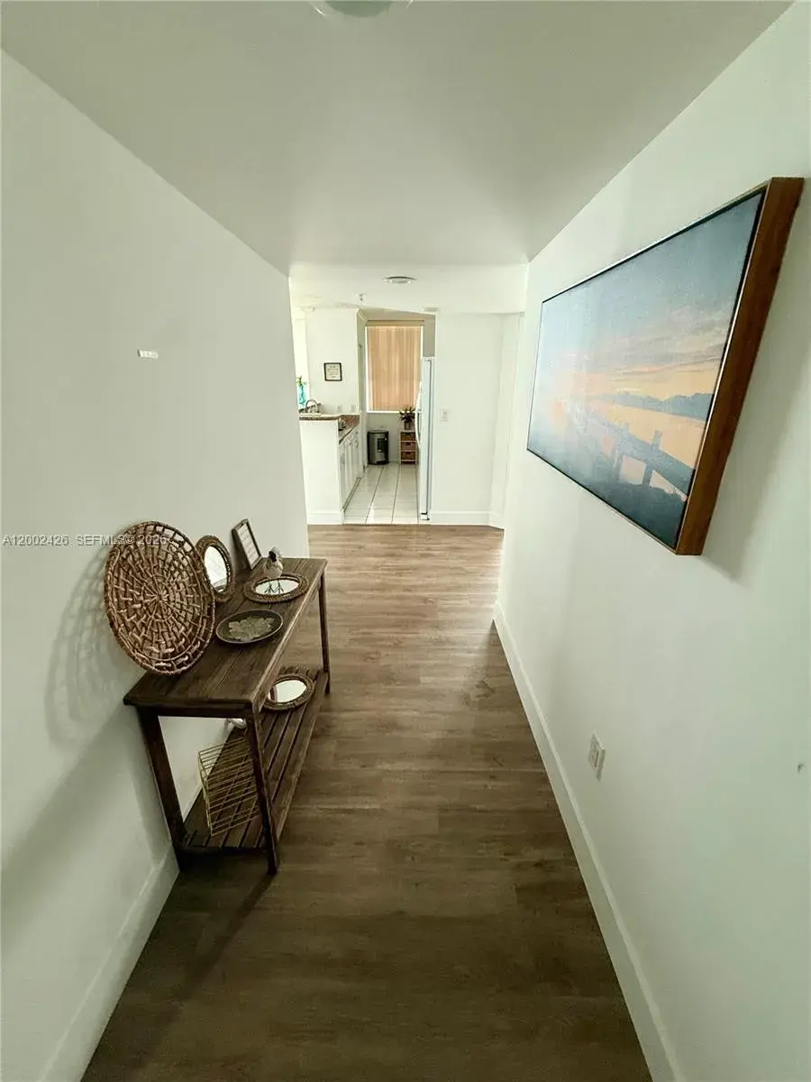 1155 Brickell Bay Dr # 1702, Miami FL 33131