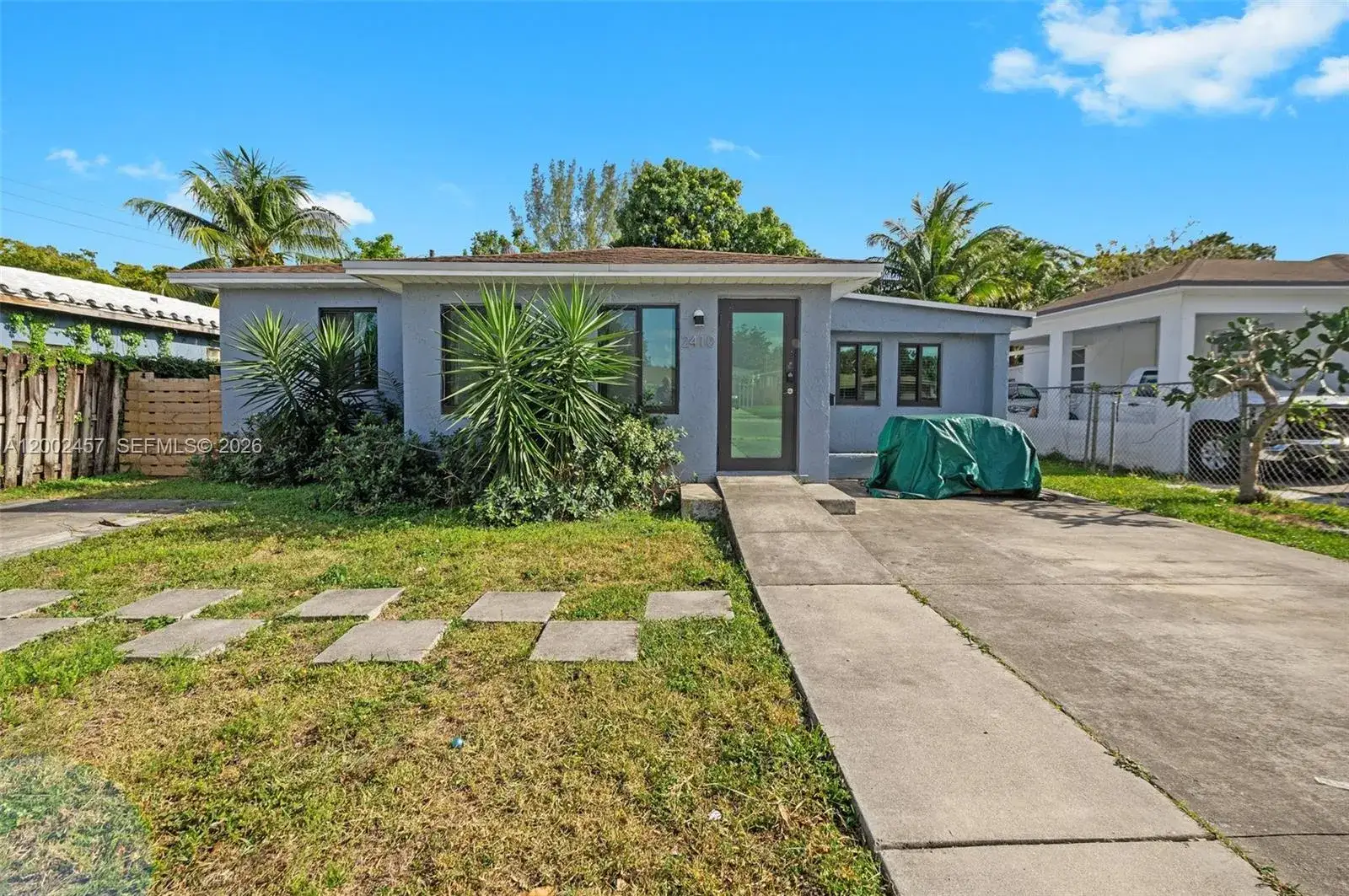 2 bedroom 1 bath Residential for sale at 2410 Jackson St, Hollywood FL 33020