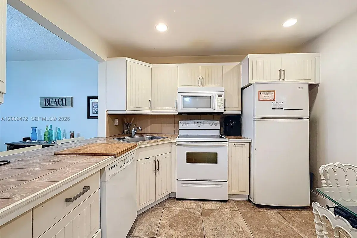 410 SE 2nd St # 115, Hallandale Beach FL 33009