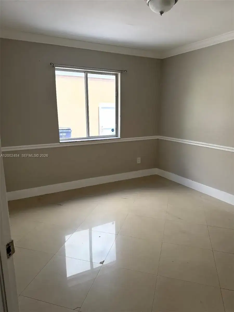 17501 SW 142nd Ct, Miami FL 33177 photo 2
