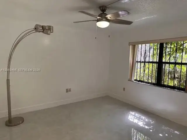 5835 W 20th Ave # 106, Hialeah FL 33012 photo 2