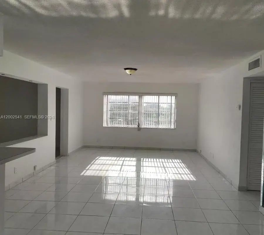 200 NE 12th Ave # 1C, Hallandale Beach FL 33009