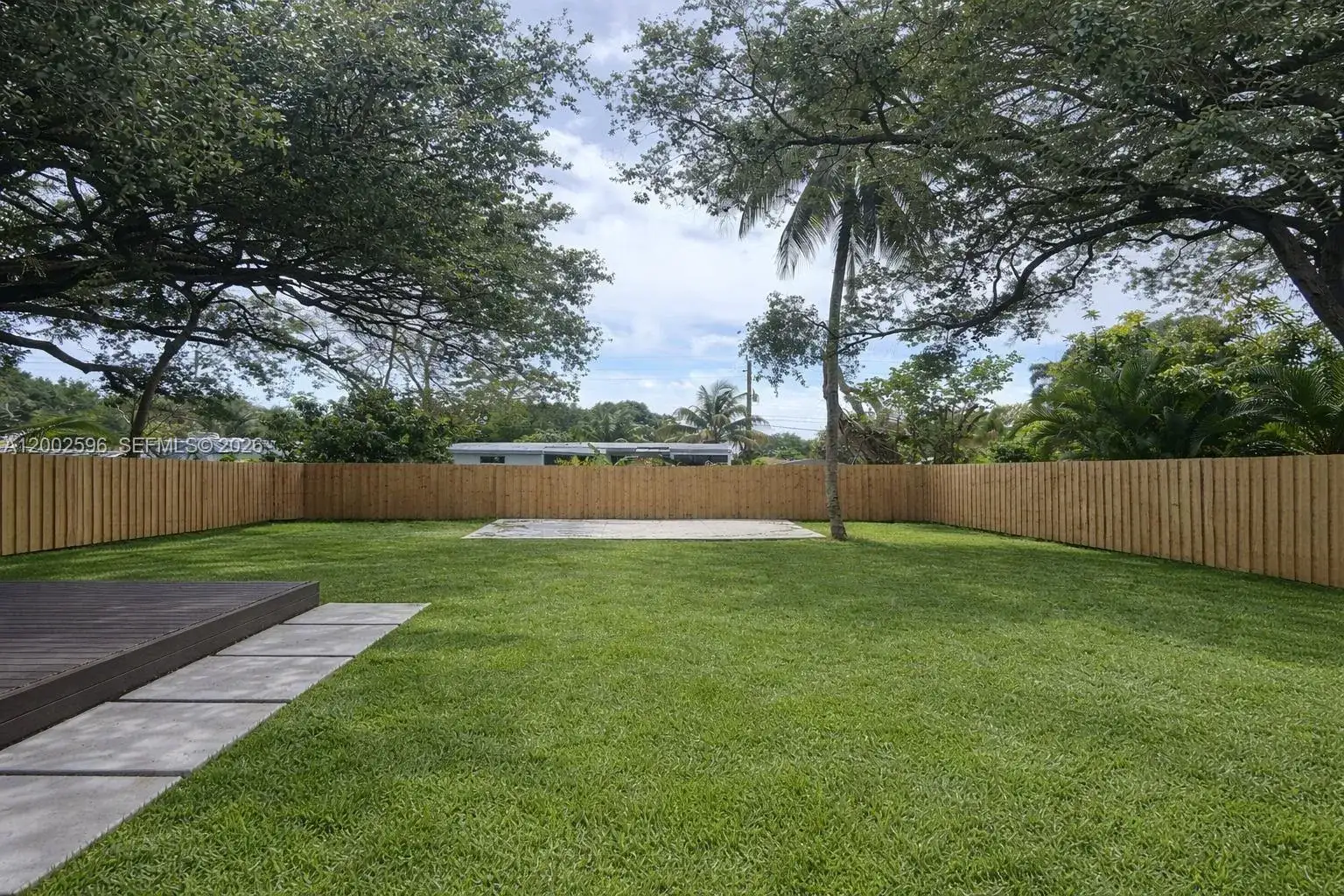 1242 NE 145th St, Miami FL 33161 photo 3