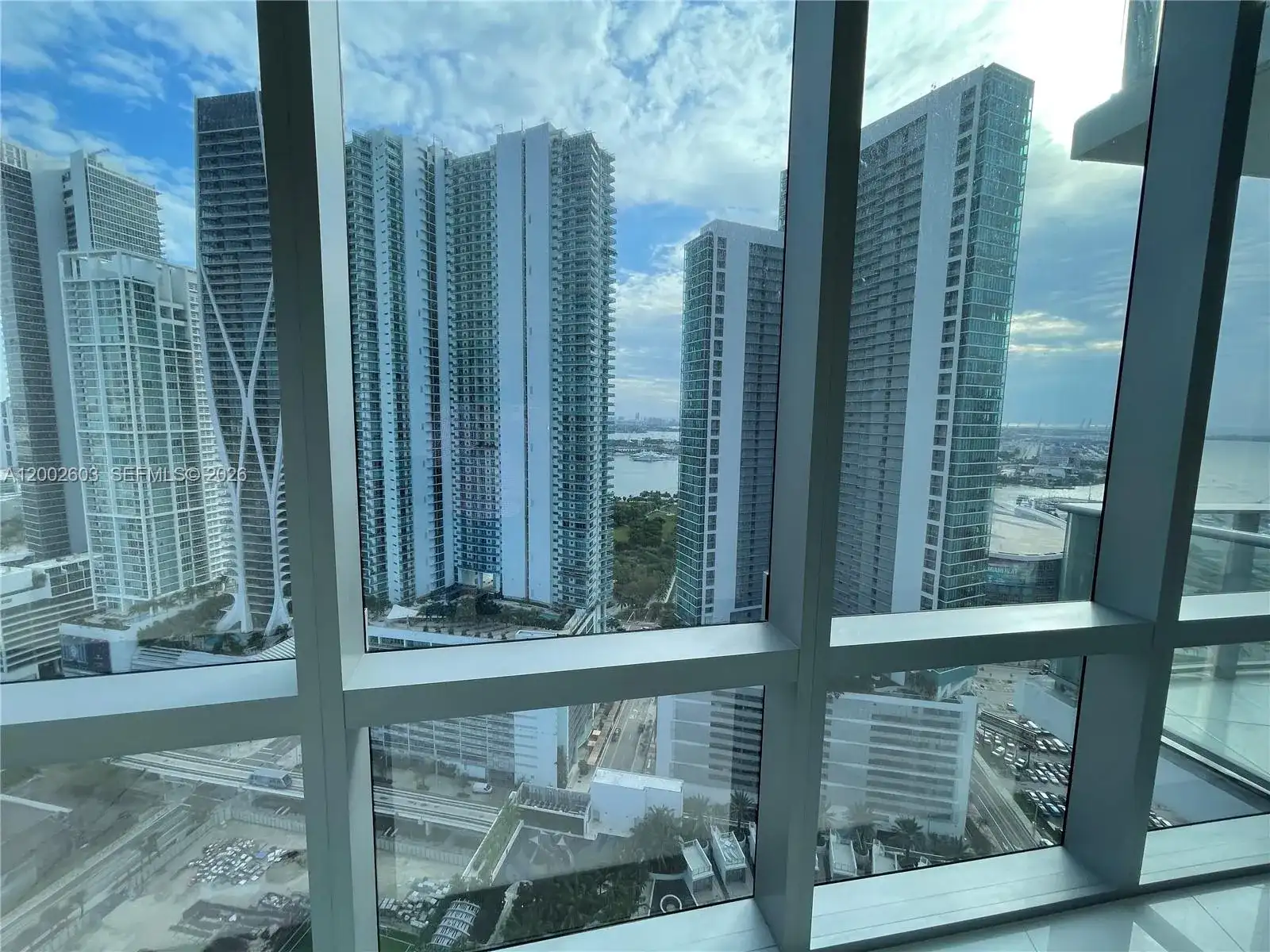 851 NE 1st Ave # 3103, Miami FL 33132 photo 5