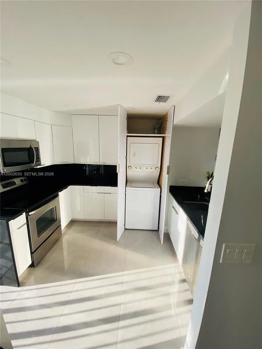 199 SW 12th Ave # C, Miami FL 33130