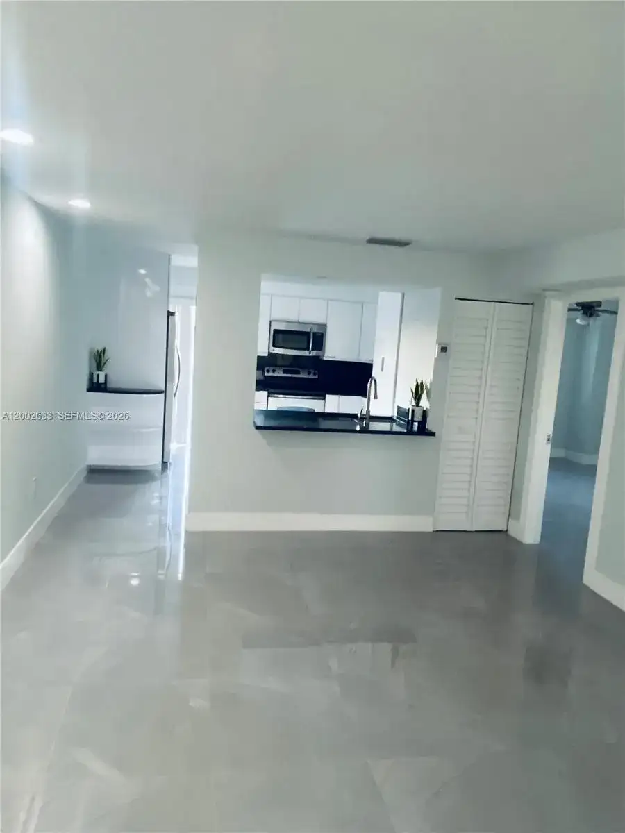 199 SW 12th Ave # C, Miami FL 33130 photo 5