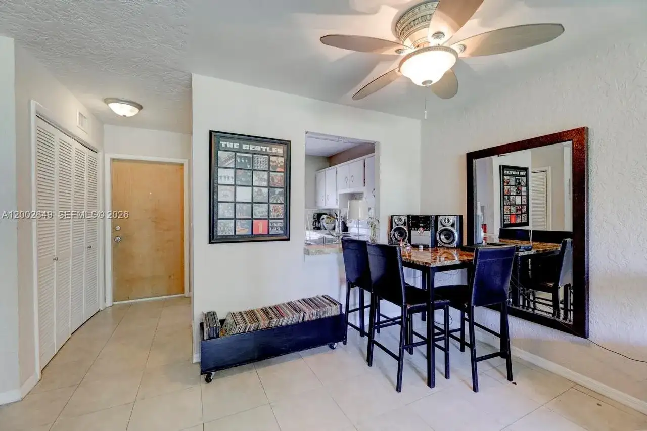 610 SE 2nd Ave # L8, Deerfield Beach FL 33441 photo 2