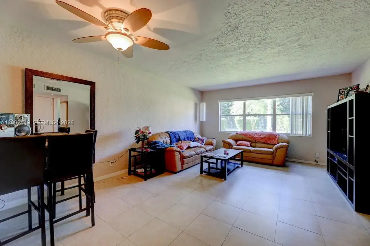 610 SE 2nd Ave # L8, Deerfield Beach FL 33441 photo 4