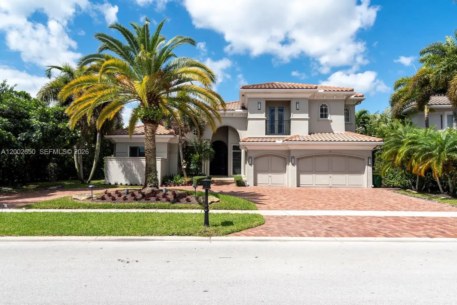 651 Sweet Bay Ave, Plantation FL 33324 photo 2