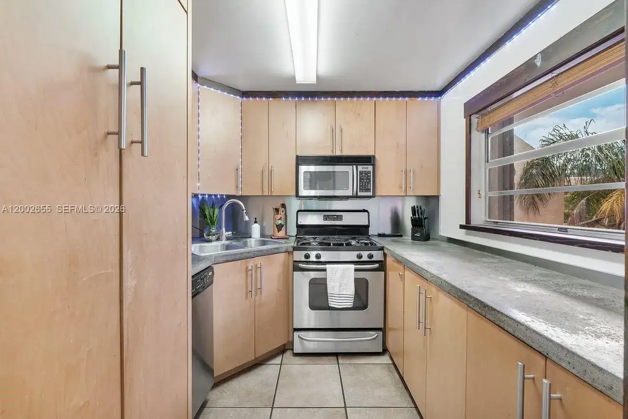 13100 SW 92nd Ave, Miami FL 33176 photo 5