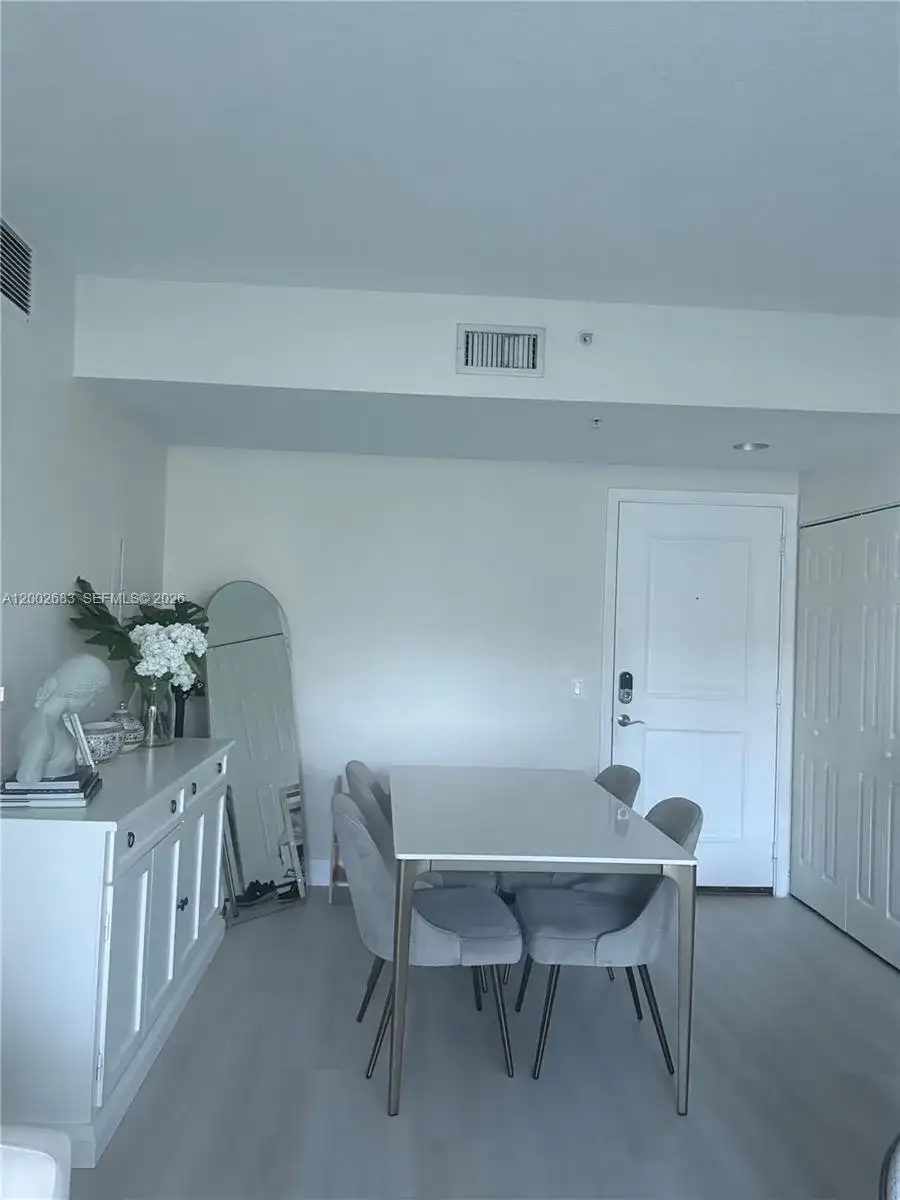 480 NE 30th St # 903, Miami FL 33137 photo 4
