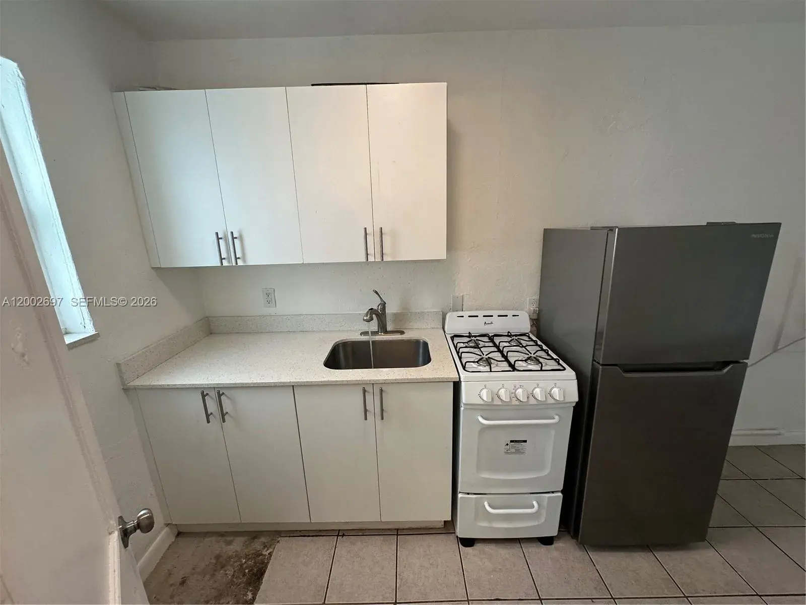 480 SW 10th St # 6, Miami FL 33130 photo 3