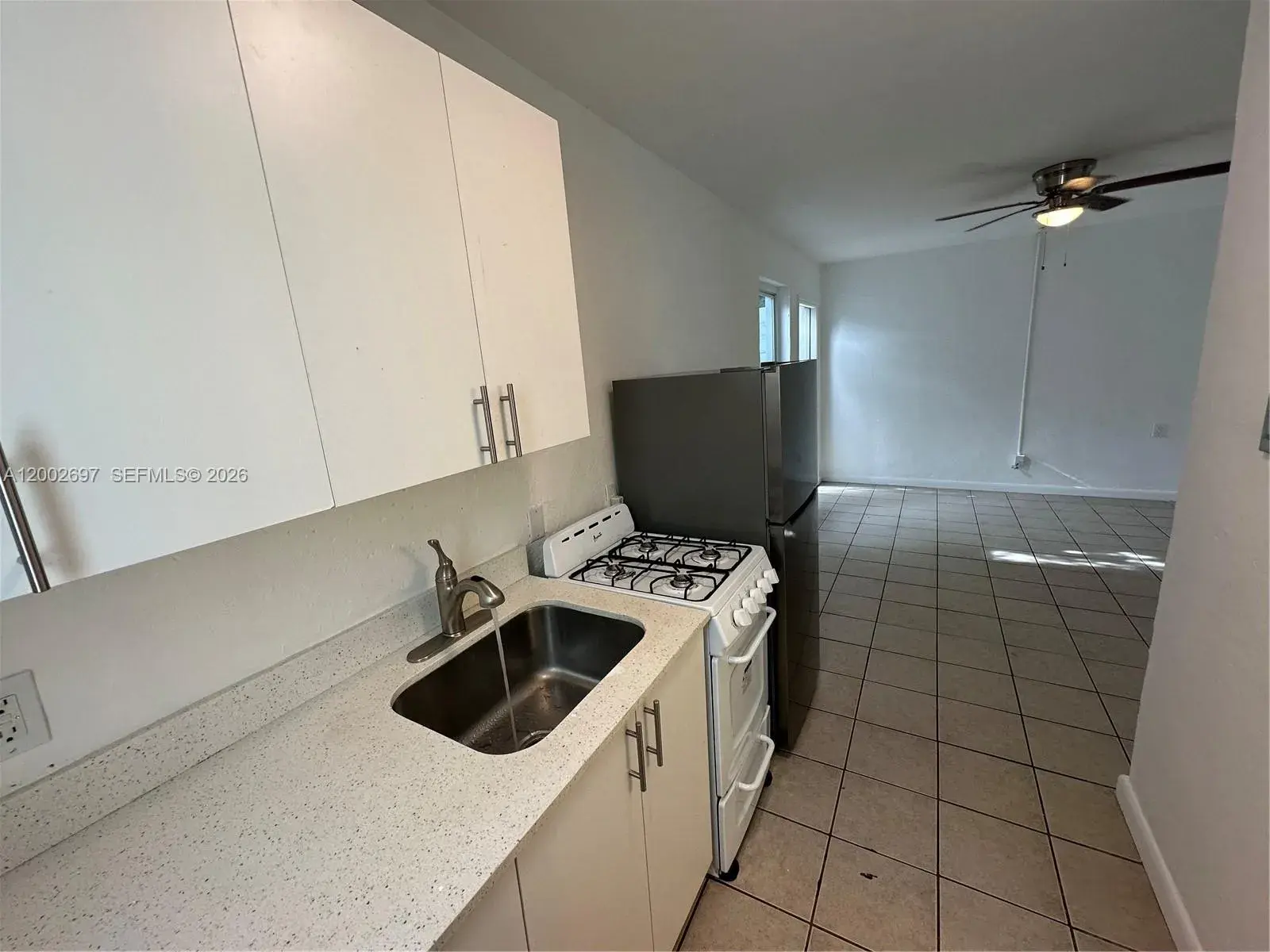 480 SW 10th St # 6, Miami FL 33130 photo 4