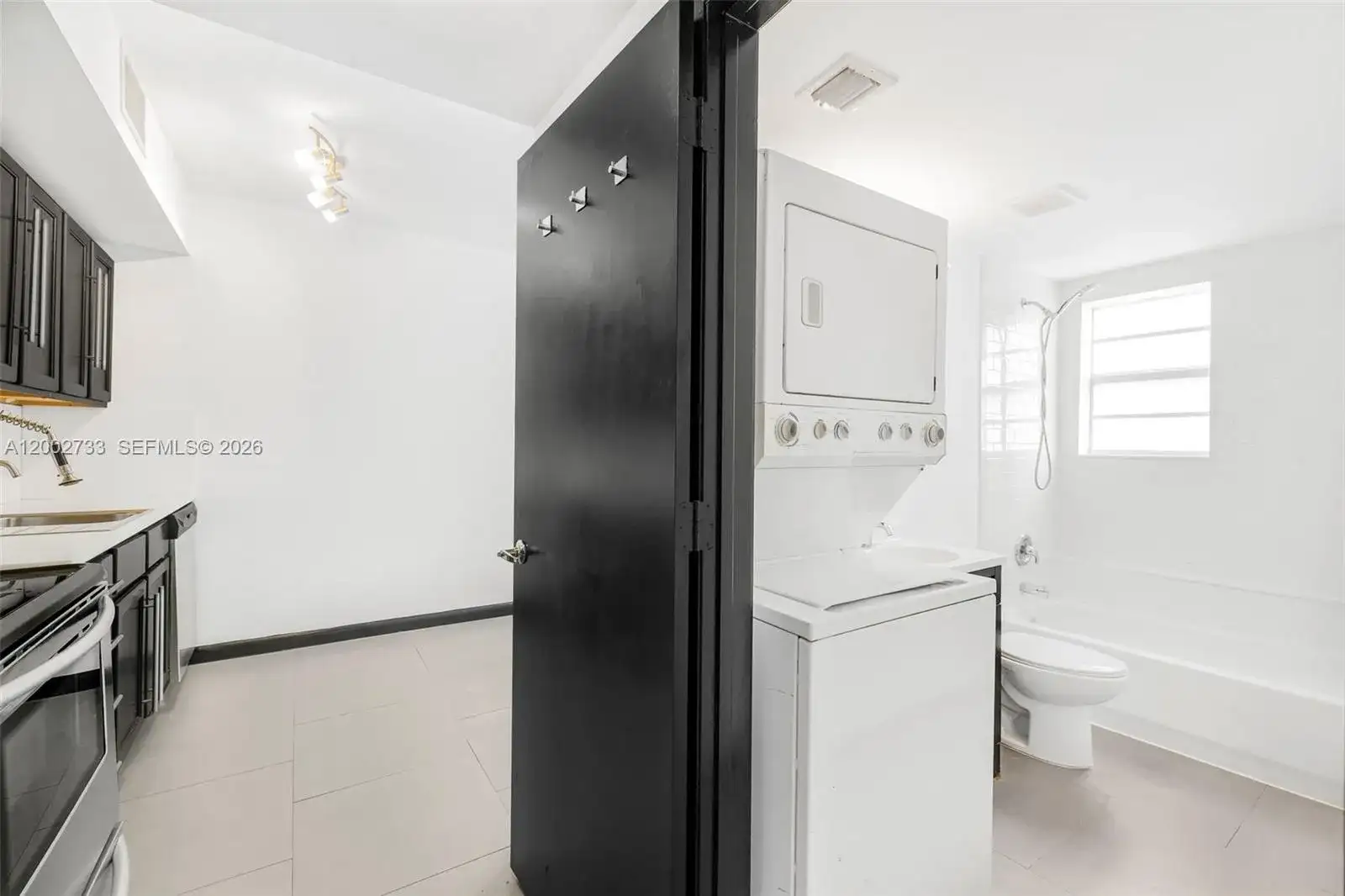 1876 SW 11th Ter # 302, Miami FL 33135 photo 3