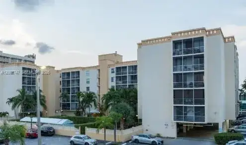 2935 NE 163rd St # 4Q, North Miami Beach FL 33160 photo 2