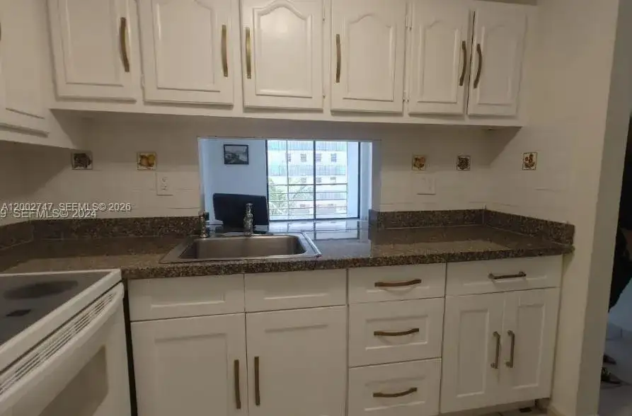 2935 NE 163rd St # 4Q, North Miami Beach FL 33160 photo 5
