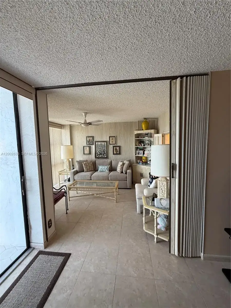 1000 Parkview Dr # 407, Hallandale Beach FL 33009 photo 5