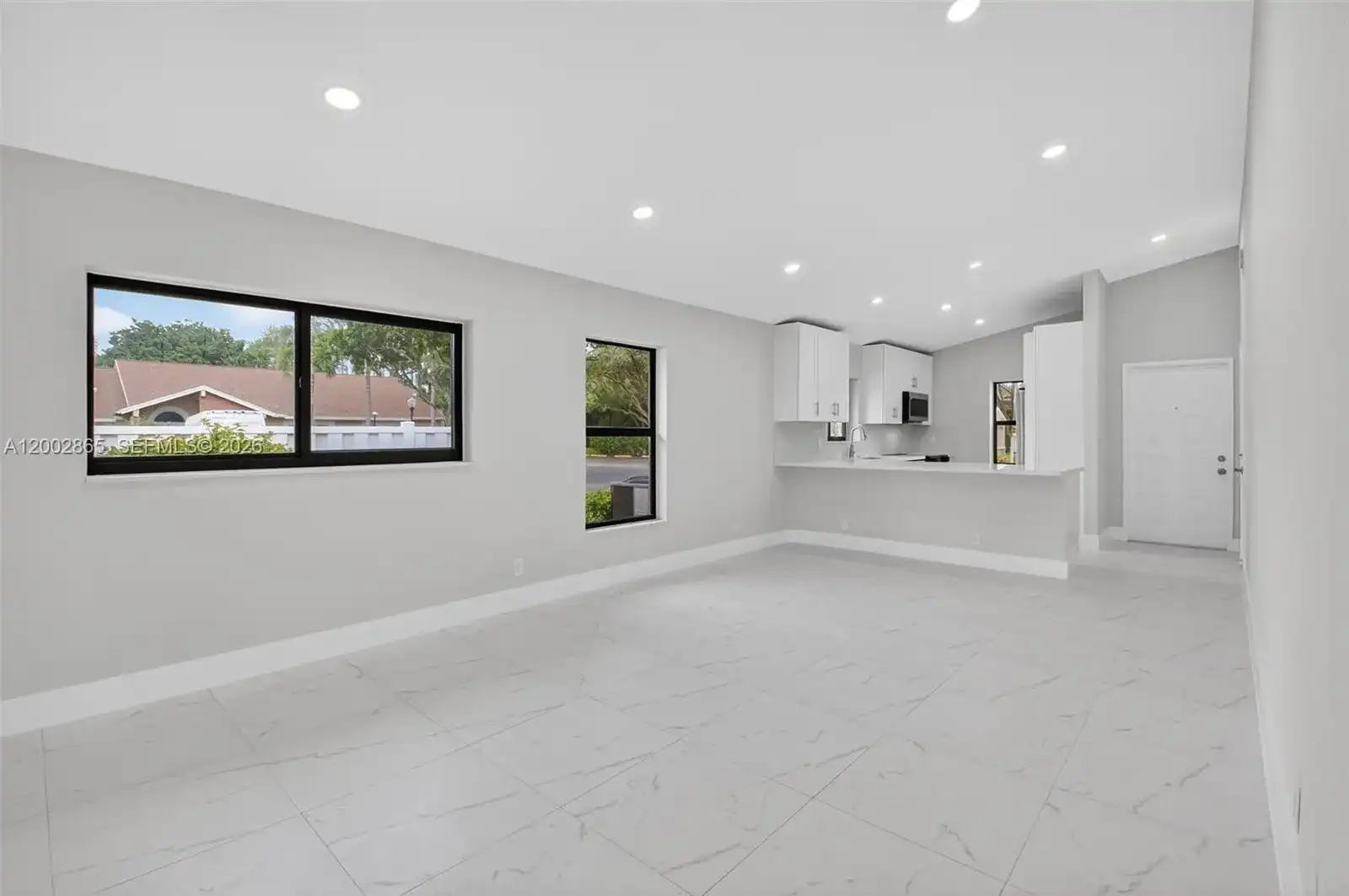 8067 Summerbreeze Ln, Boca Raton FL 33496