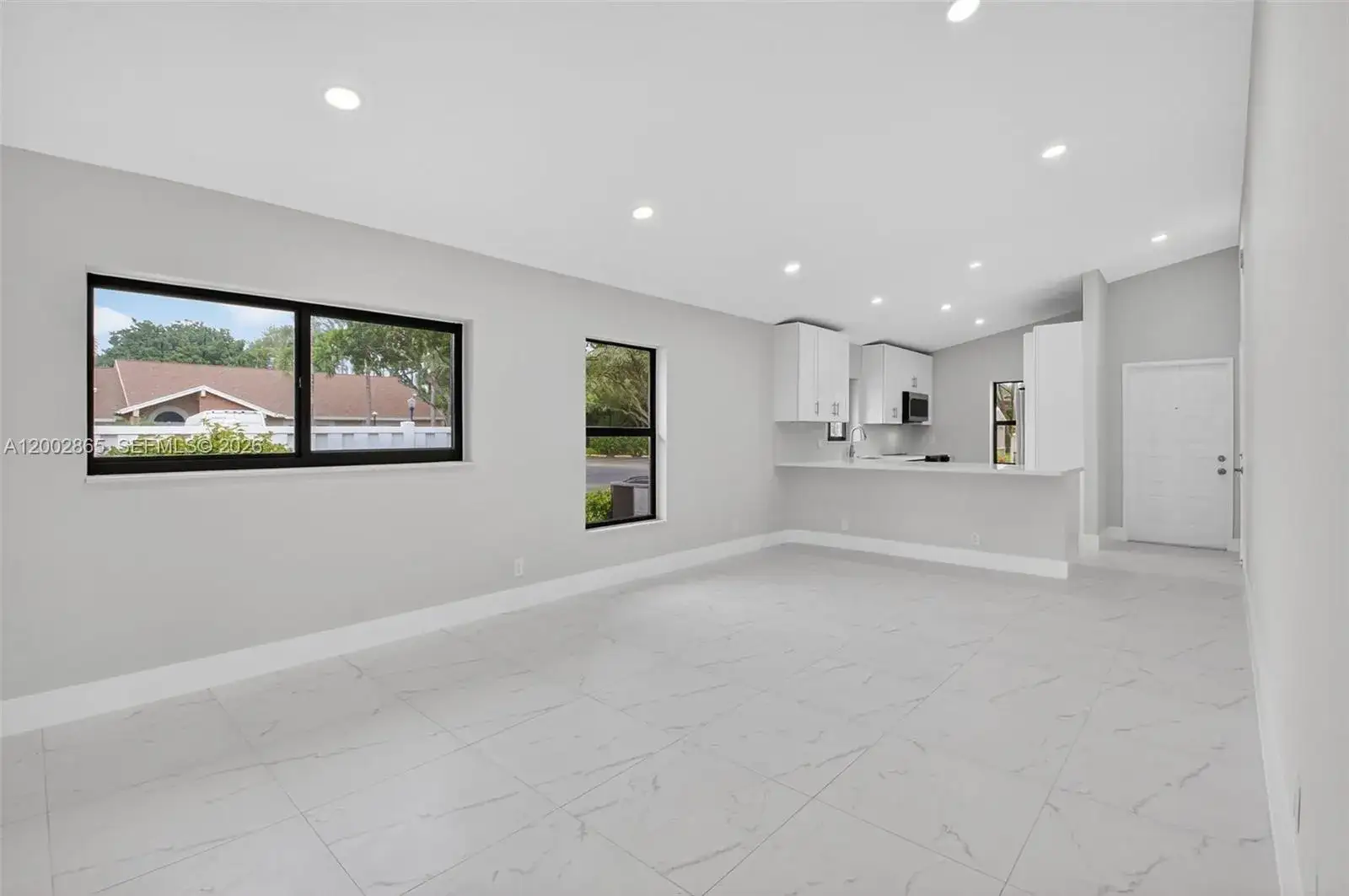8067 Summerbreeze Ln, Boca Raton FL 33496