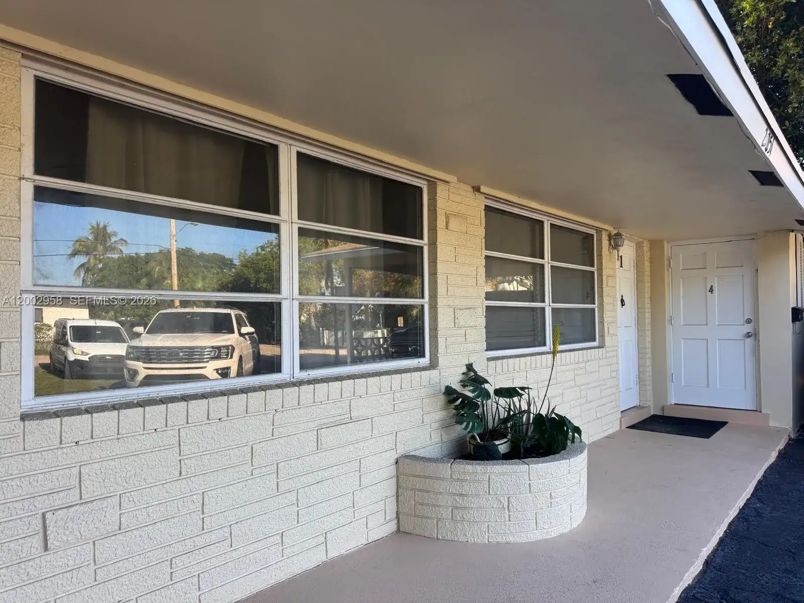 2051 NE 25th Ave, Pompano Beach FL 33062 photo 3