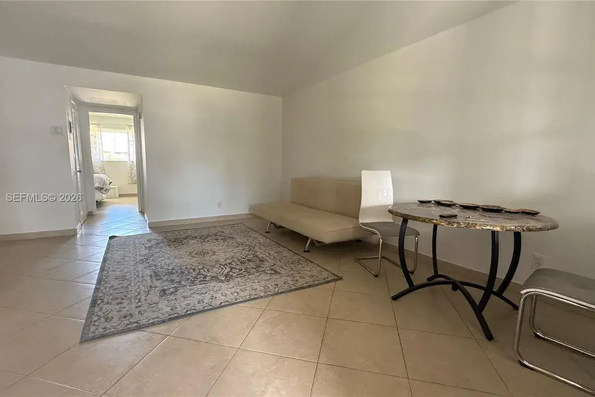 300 Layne Blvd # 309, Hallandale Beach FL 33009