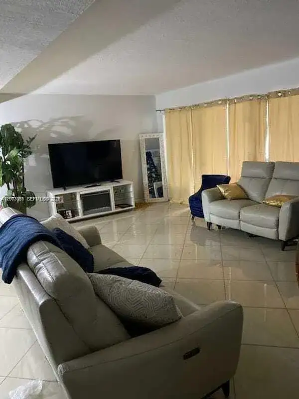 1815 NW 56th Ter # 15, Lauderhill FL 33313 photo 2