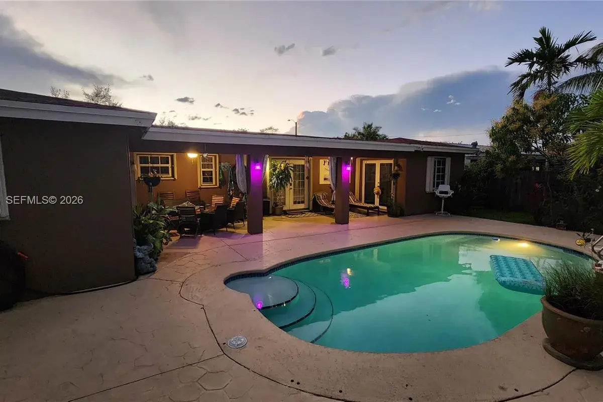 20301 SW 105th Ave, Cutler Bay FL 33189