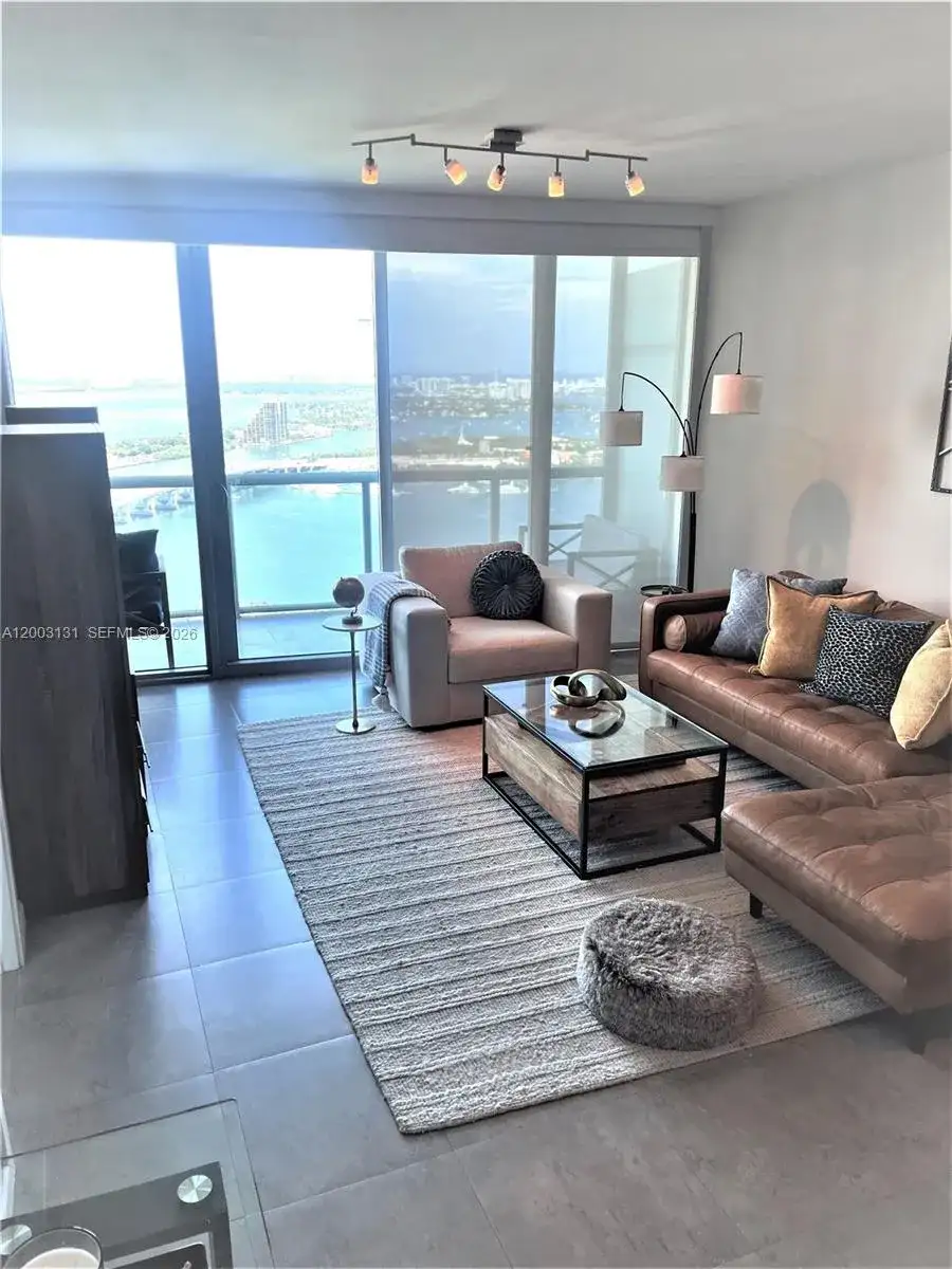 888 Biscayne Blvd # 4310, Miami FL 33132 photo 2
