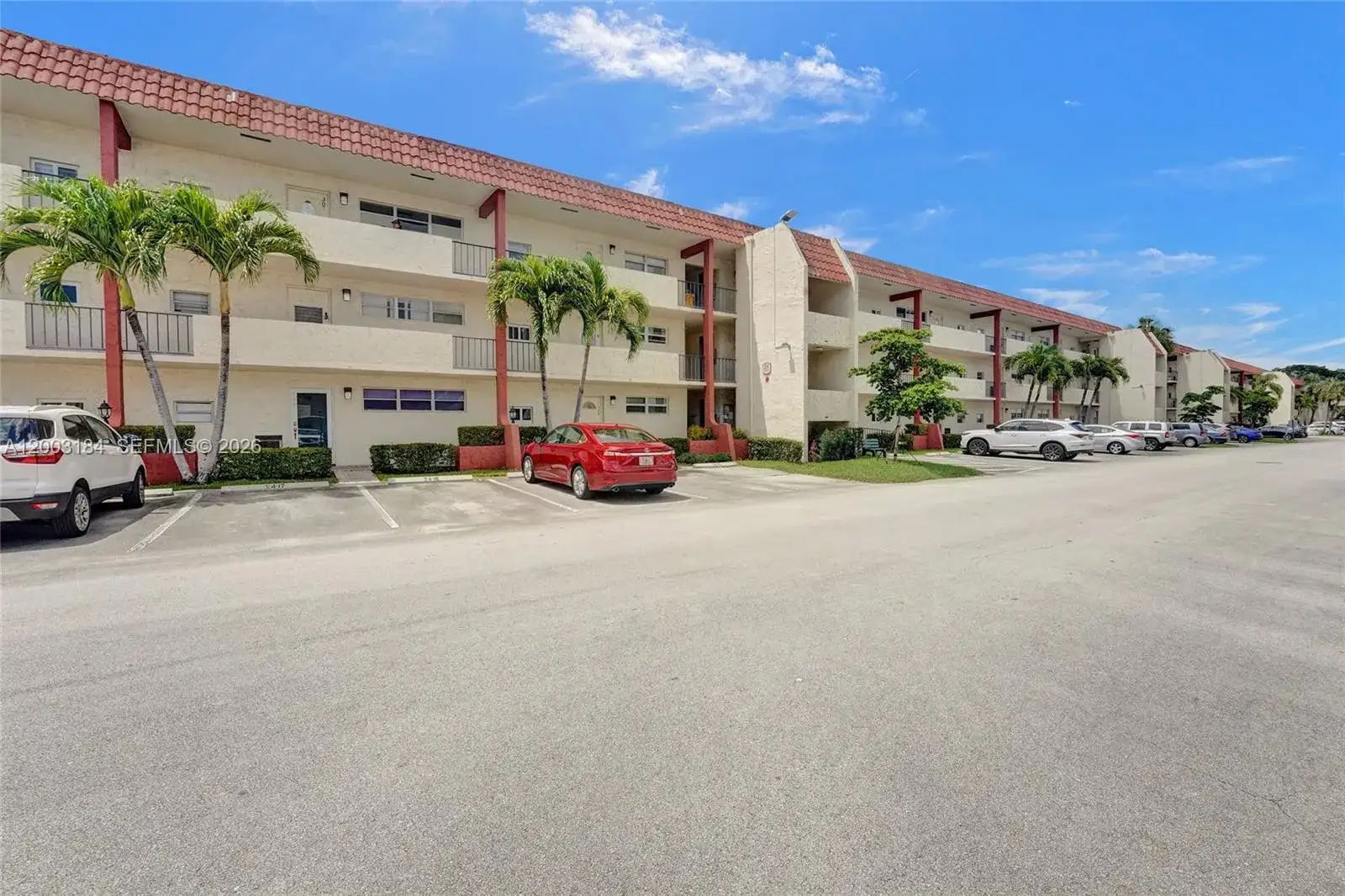 811 S Hollybrook Dr # 207, Pembroke Pines FL 33025