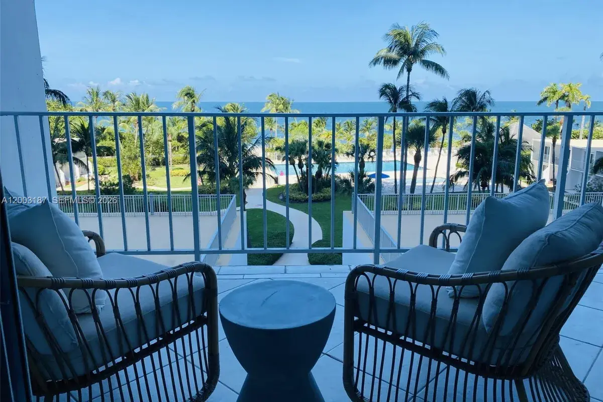 881 Ocean Dr # 3E, Key Biscayne FL 33149