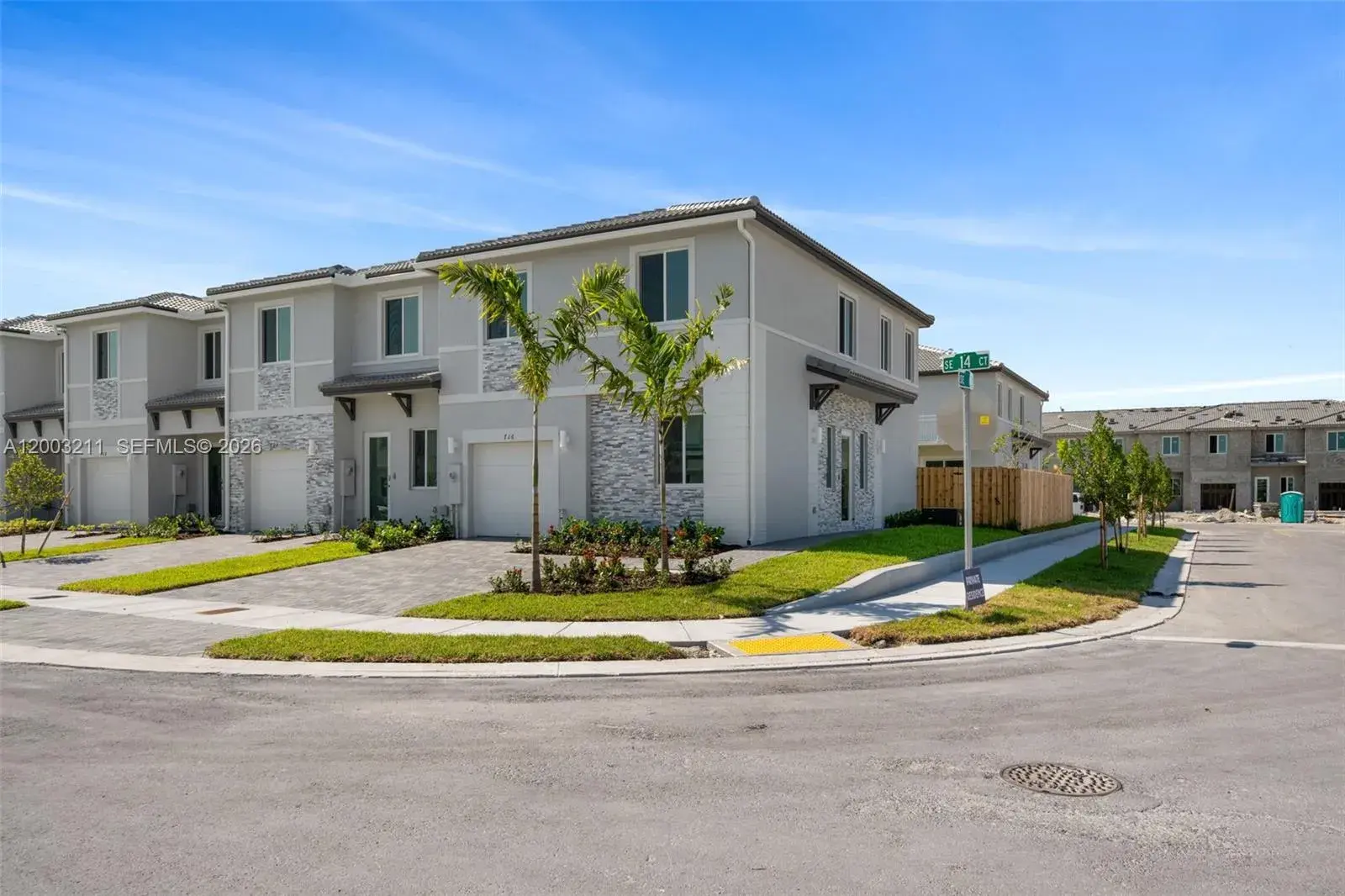 715 SE 15th St, Homestead FL 33034 photo 2