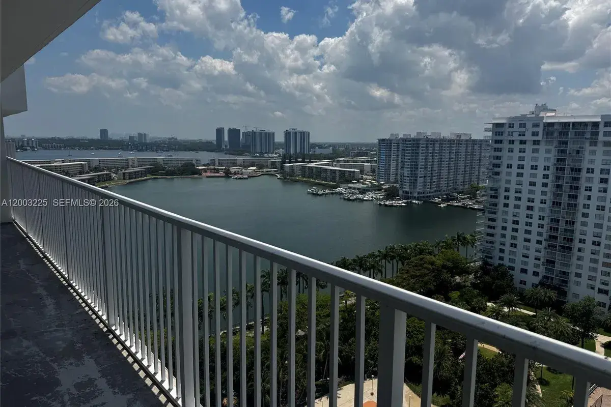 2851 NE 183rd St # 2004E, Aventura FL 33160