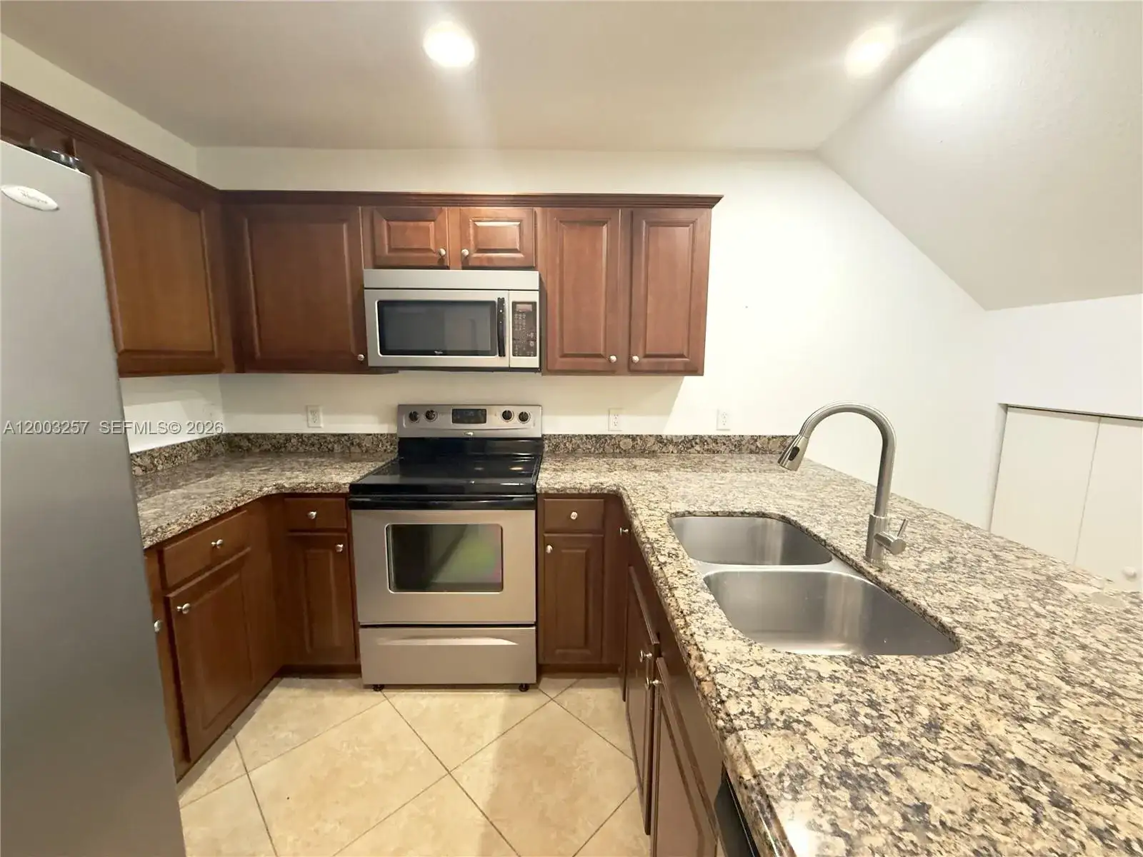 1000 Palm Trl # 6, Delray Beach FL 33483 photo 2