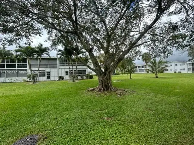 257 Tilford M # 257, Deerfield Beach FL 33442 photo 2