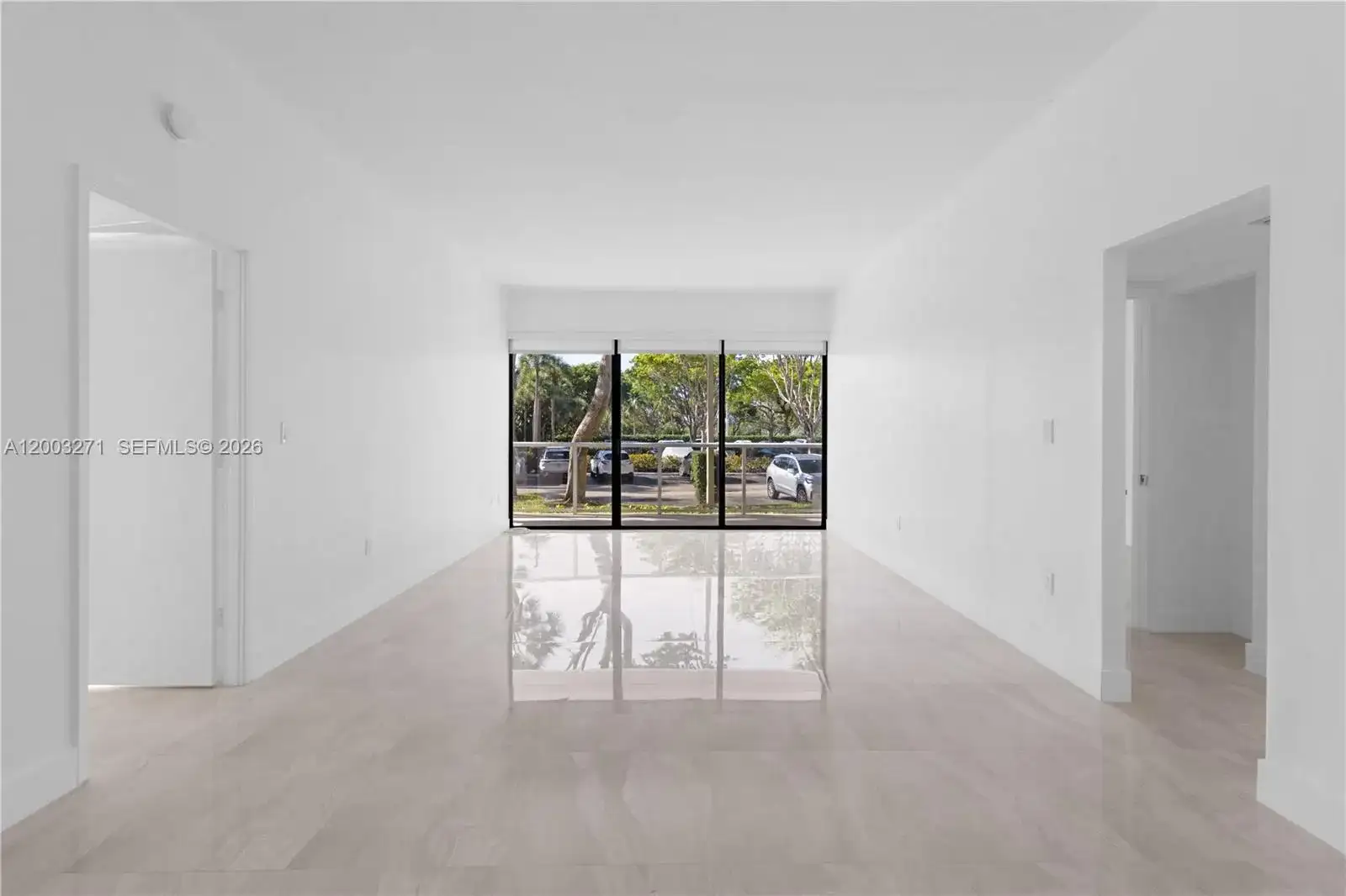 3731 N Country Club Dr # 124, Aventura FL 33180 photo 2