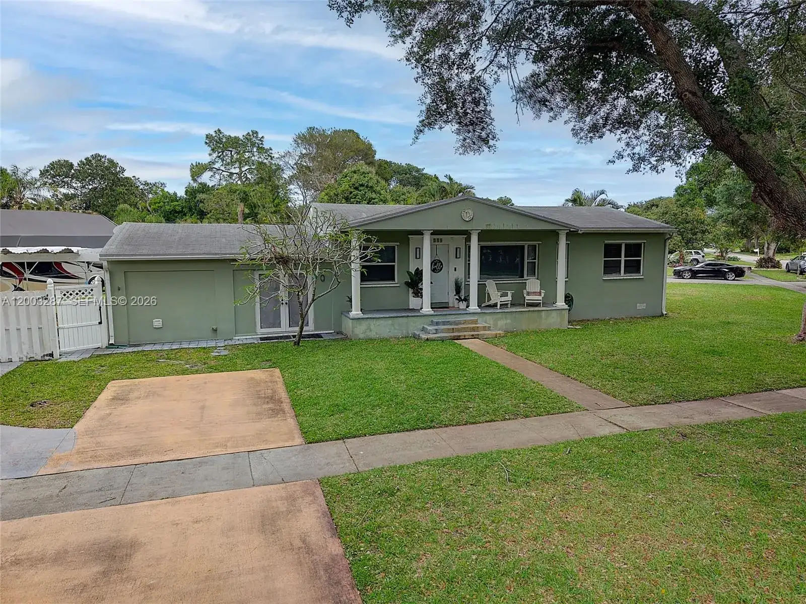 899 E Country Club Cir, Plantation FL 33317 photo 4