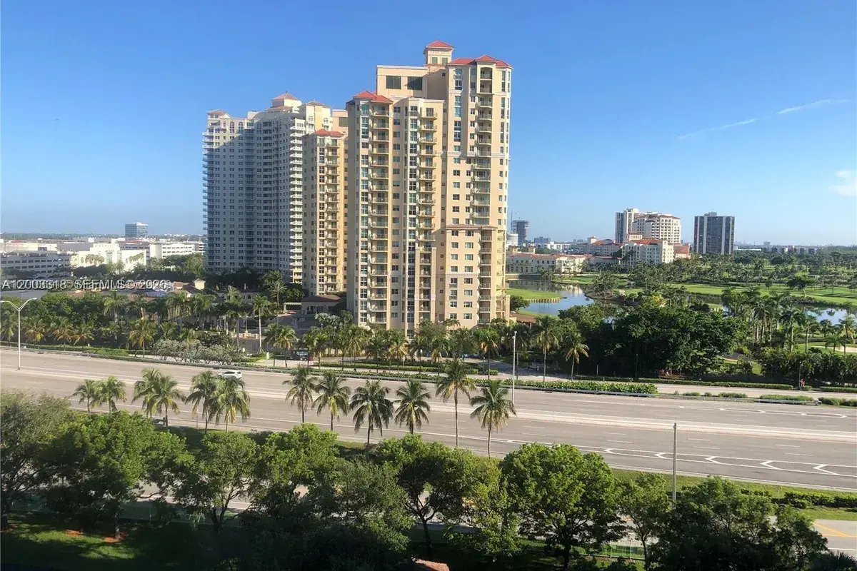 3300 NE 191st St # 1101, Aventura FL 33180