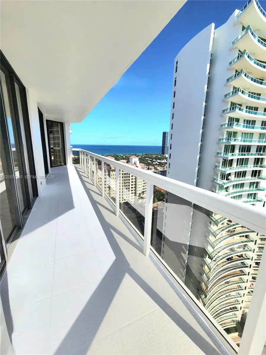 20185 E Country Club Dr # 2505, Aventura FL 33180 photo 5