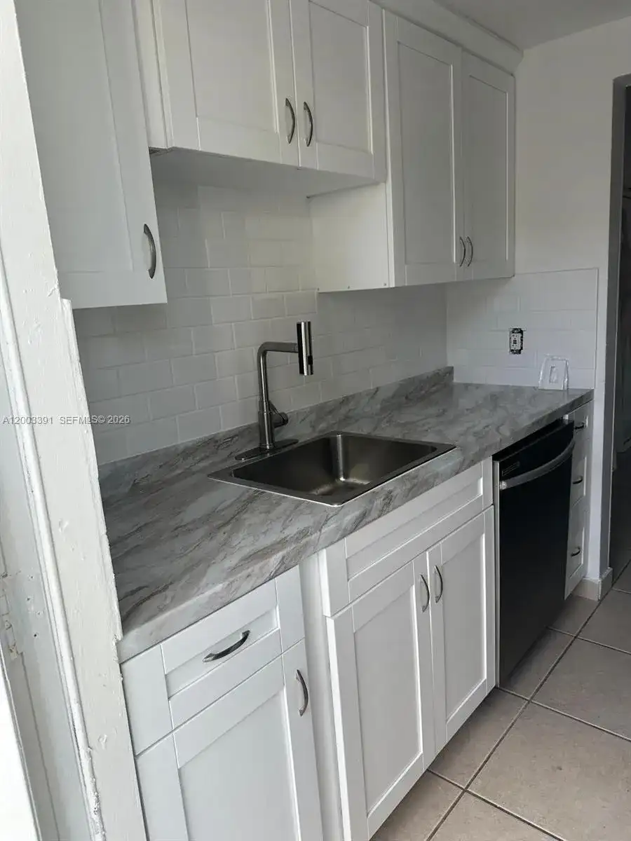 360 Meridian Ave # 4C, Miami Beach FL 33139 photo 2