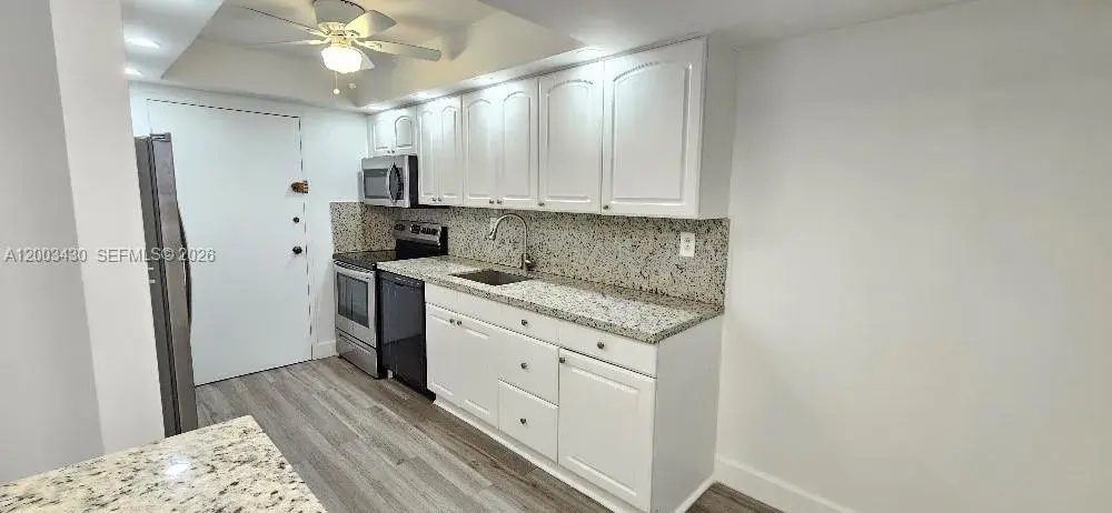 18051 Biscayne Blvd # 802, Aventura FL 33160