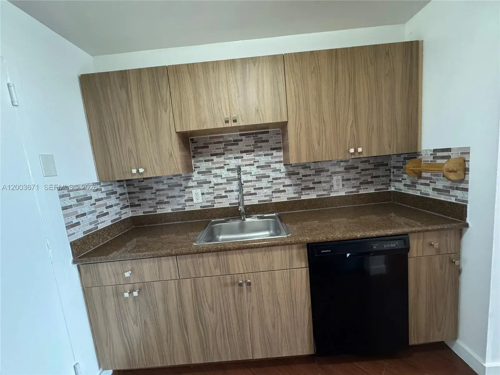 2020 NE 135th St # 810, North Miami FL 33181 photo 2