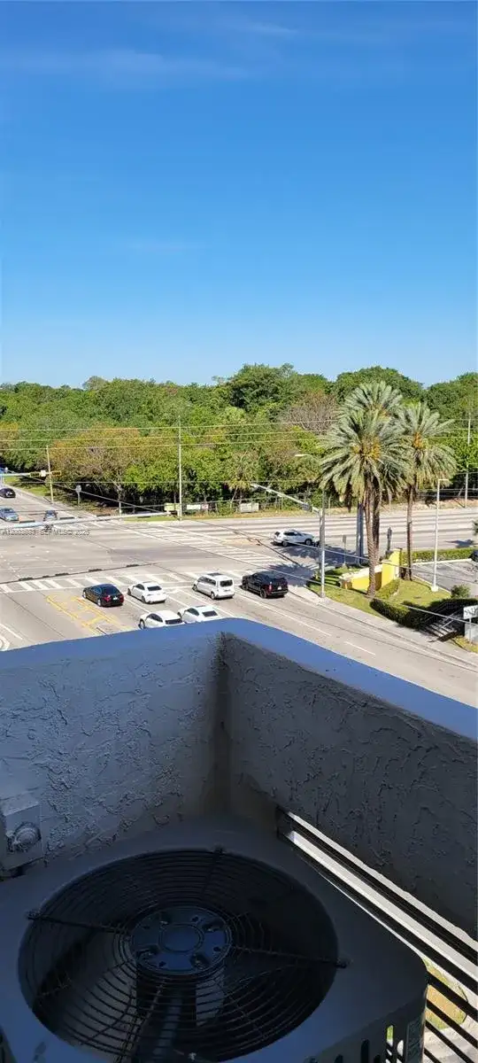 13499 Biscayne Blvd # 511, North Miami FL 33181 photo 2