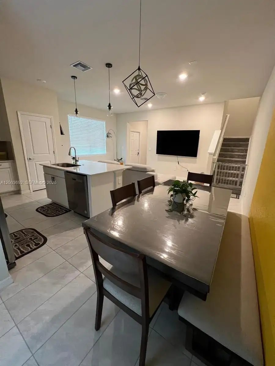 3235 Watercress DR, Lauderdale Lakes FL 33311 photo 5