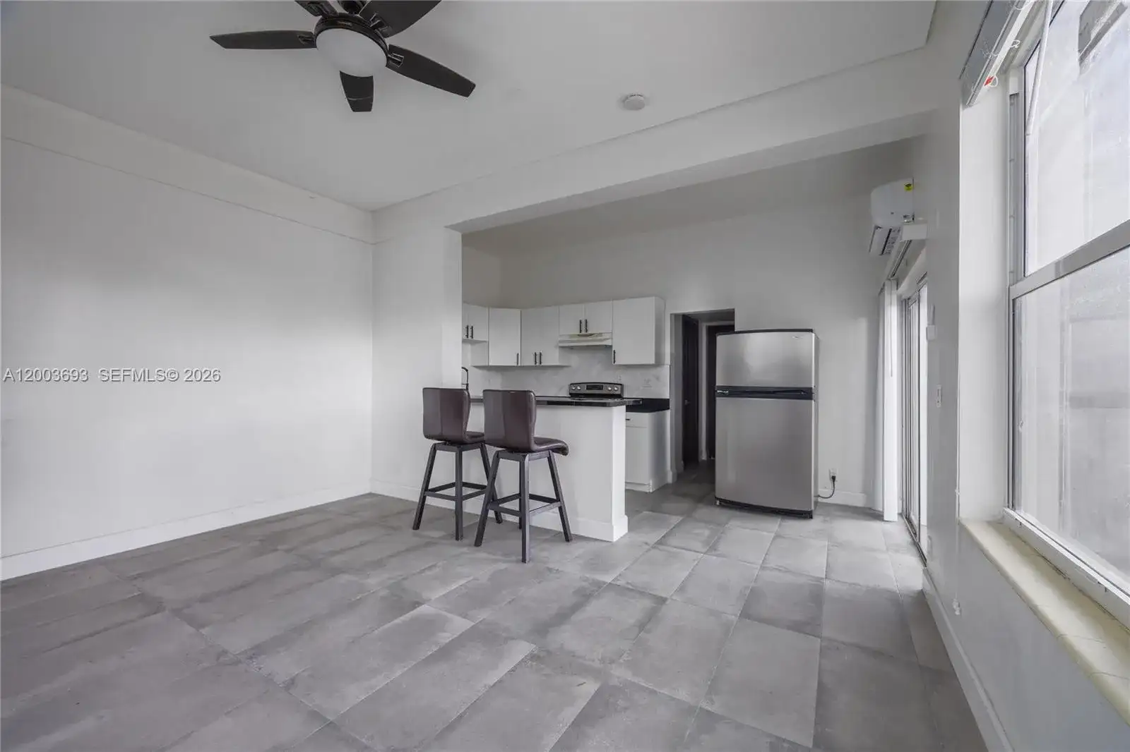 2204 Mckinley St, Hollywood FL 33020 photo 4