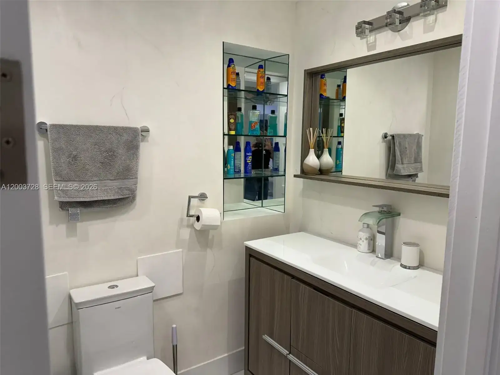 18041 BISCAYNE BLVD, Aventura FL 33160 photo 4